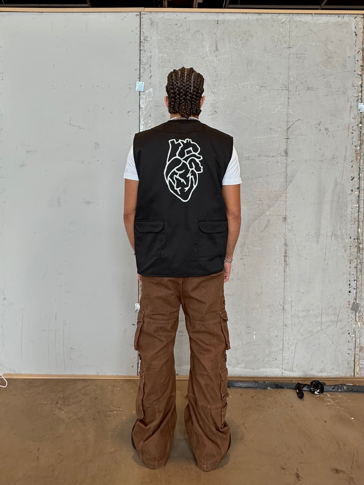 Black Multitasking Vest