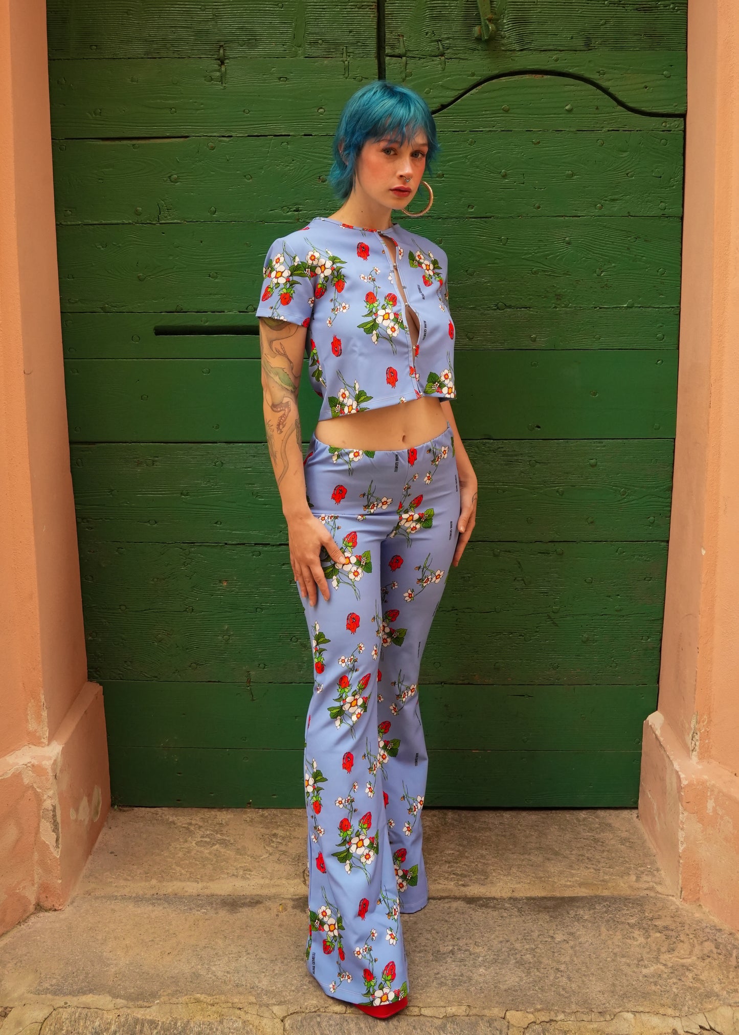 "Grappolo di Cuore" Flare Leggings