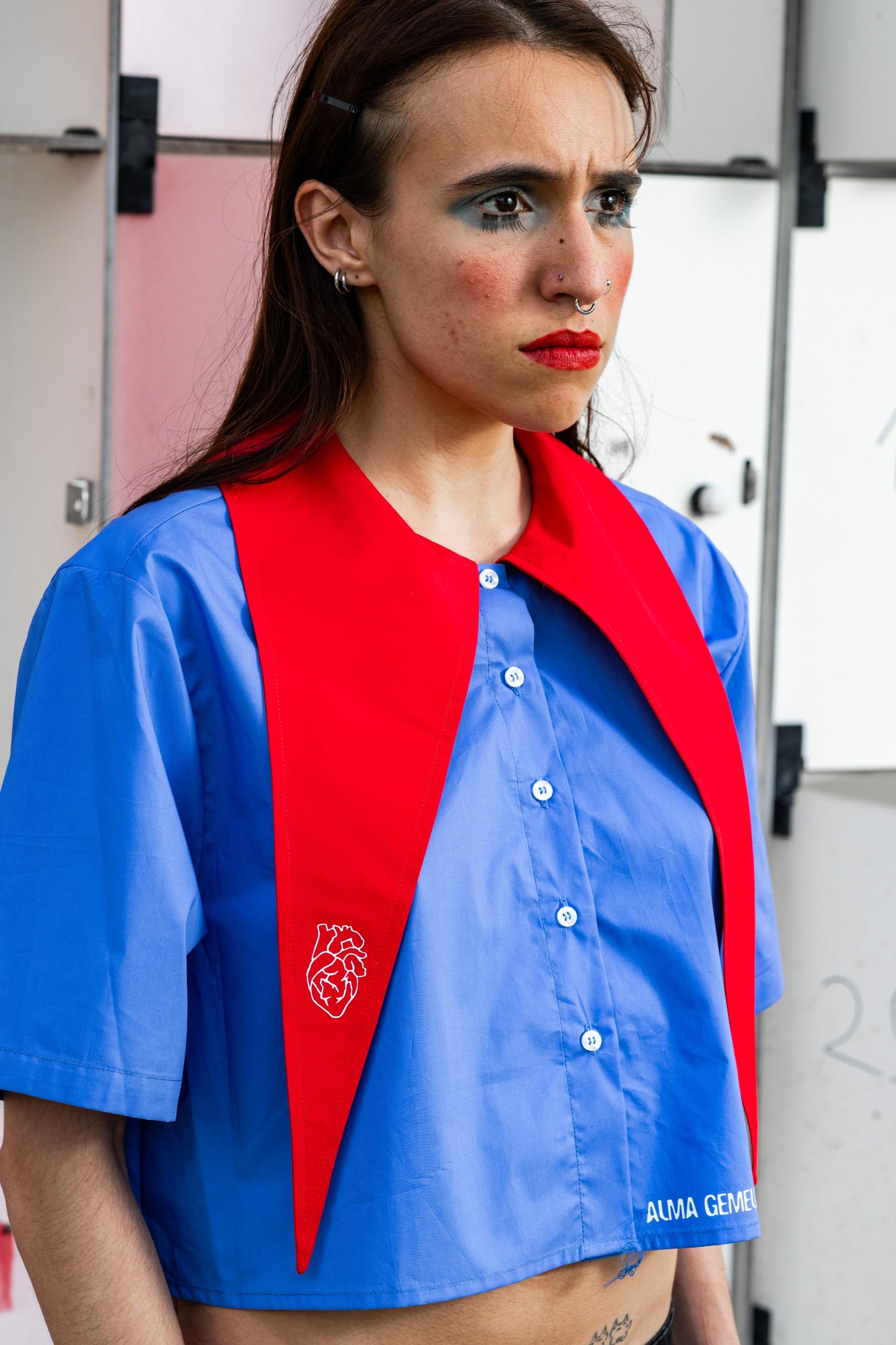 CAMICIA INQUIETANTE